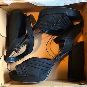 Worthington black high heel shoes 7.5 NEW